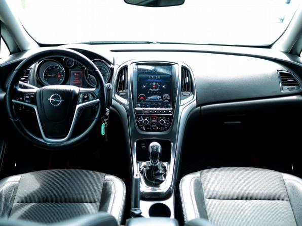 Opel Astra J с пробегом 2012 года, цена 719 000 рублей, 141000 км, универсал, Автокод Объявления
