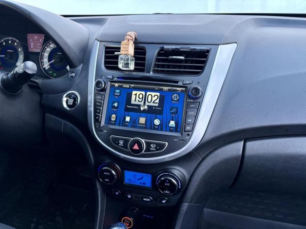 Hyundai Solaris I с пробегом 2012 года, цена 649 990 рублей, 132233 км, хэтчбек, Автокод Объявления