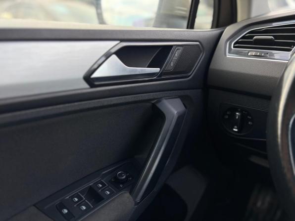 Volkswagen Tiguan II с пробегом 2018 года, цена 2 395 000 рублей, 124000 км, внедорожник, Автокод Объявления