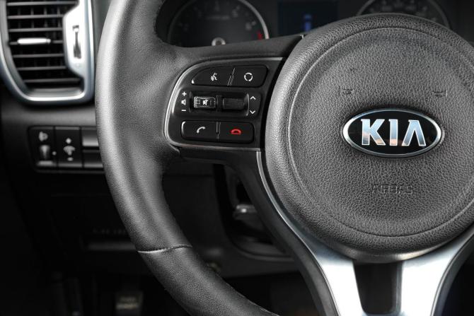 Kia Sportage IV с пробегом 2017 года, цена 1 899 000 рублей, 118087 км, внедорожник, Автокод Объявления