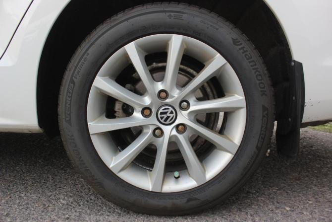 Volkswagen Jetta VI Рестайлинг с пробегом 2014 года, цена 977 000 рублей, 196265 км, седан, Автокод Объявления