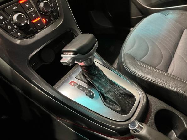 Opel Astra J Рестайлинг с пробегом 2013 года, цена 670 000 рублей, 144169 км, седан, Автокод Объявления