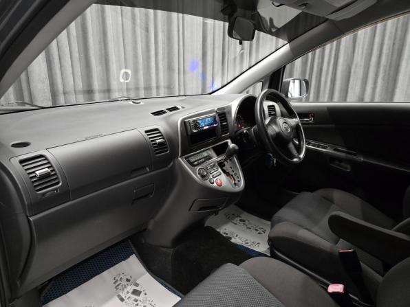 Toyota Wish I с пробегом 2004 года, цена 740 000 рублей, 212000 км, минивэн, Автокод Объявления