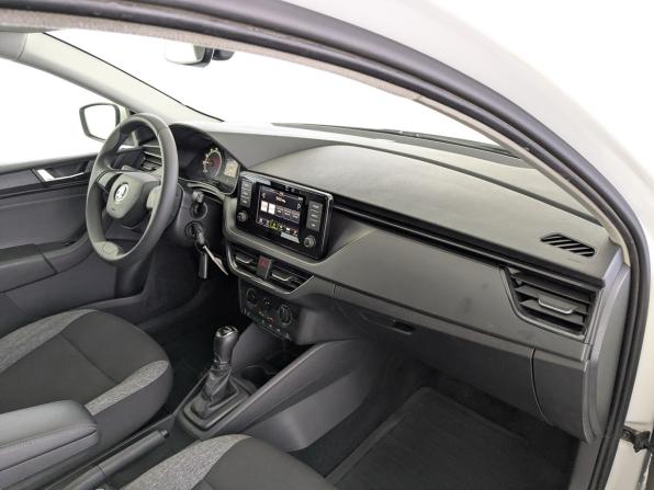Skoda Rapid II с пробегом 2021 года, цена 1 050 000 рублей, 281341 км, лифтбек, Автокод Объявления