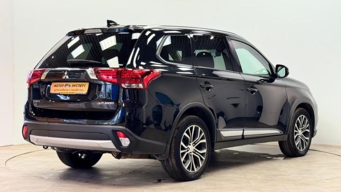 Mitsubishi Outlander III Рестайлинг 3 с пробегом 2018 года, цена 2 220 000 рублей, 102351 км, внедорожник, Автокод Объявления