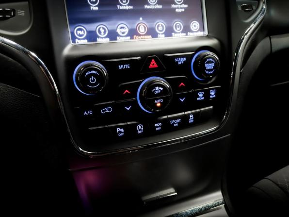 Jeep Grand Cherokee IV (WK2) Рестайлинг с пробегом 2018 года, цена 2 940 000 рублей, 141694 км, внедорожник, Автокод Объявления