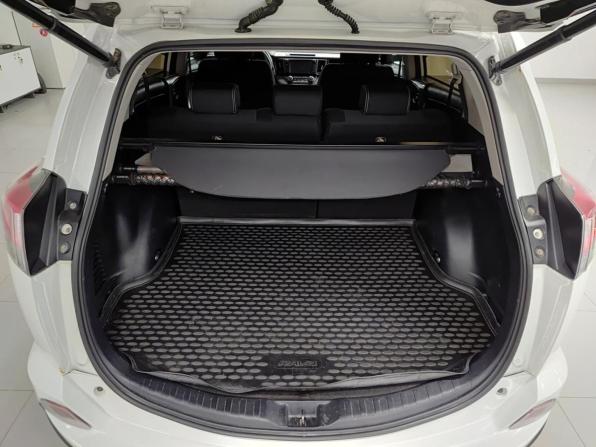 Toyota RAV4 IV (XA40) Рестайлинг с пробегом 2017 года, цена 1 851 000 рублей, 206062 км, внедорожник, Автокод Объявления