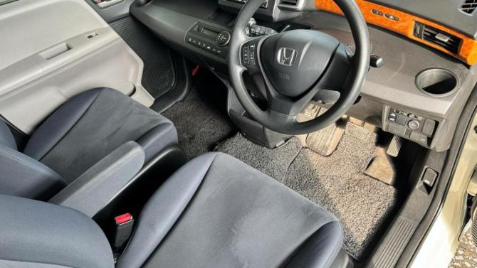 Honda Freed I с пробегом 2009 года, цена 826 600 рублей, 227529 км, компактвэн, Автокод Объявления
