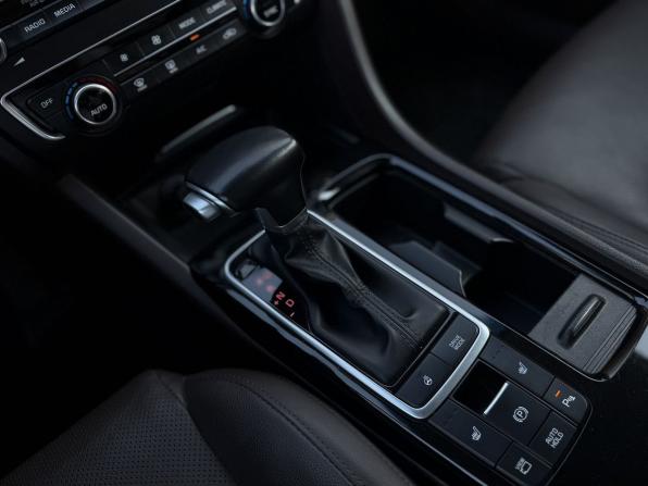 Kia Optima IV Рестайлинг с пробегом 2018 года, цена 1 649 000 рублей, 163035 км, седан, Автокод Объявления