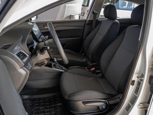 Hyundai Solaris II с пробегом 2018 года, цена 900 000 рублей, 150571 км, седан, Автокод Объявления