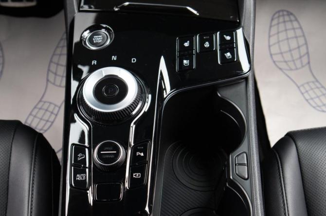 Kia Sportage V с пробегом 2022 года, цена 3 499 000 рублей, 47000 км, внедорожник, Автокод Объявления