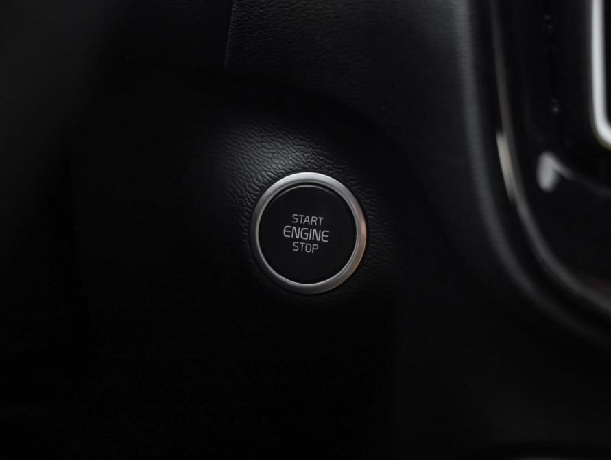 Volvo XC40 I Санкт-Петербург  - изображение 22