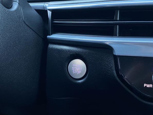 Kia Sorento IV Рестайлинг с пробегом 2024 года, цена 5 299 000 рублей, 32695 км, внедорожник, Автокод Объявления