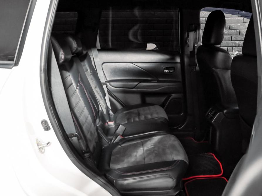 Mitsubishi Outlander III Рестайлинг 3 Екатеринбург  - изображение 18