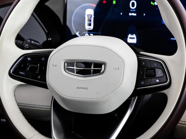Geely Monjaro I с пробегом 2022 года, цена 3 049 000 рублей, 21679 км, внедорожник, Автокод Объявления
