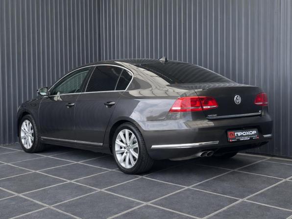 Volkswagen Passat B7 с пробегом 2013 года, цена 1 167 000 рублей, 177875 км, седан, Автокод Объявления
