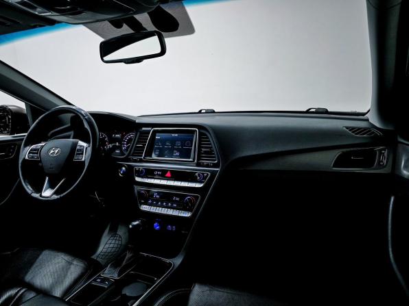 Hyundai Sonata VII (LF) Рестайлинг с пробегом 2019 года, цена 1 999 000 рублей, 103050 км, седан, Автокод Объявления