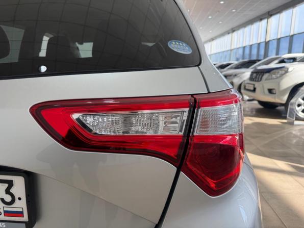 Toyota Vitz III (XP130) Рестайлинг с пробегом 2019 года, цена 1 100 000 рублей, 89988 км, хэтчбек, Автокод Объявления