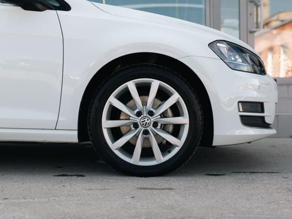 Volkswagen Golf VII с пробегом 2014 года, цена 1 440 000 рублей, 88781 км, универсал, Автокод Объявления