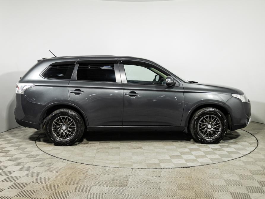 Mitsubishi Outlander III Рестайлинг Санкт-Петербург  - изображение 4