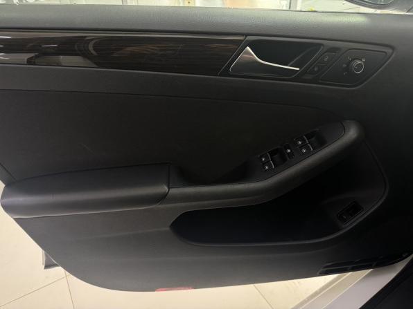Volkswagen Jetta VI Рестайлинг с пробегом 2015 года, цена 1 270 000 рублей, 164294 км, седан, Автокод Объявления