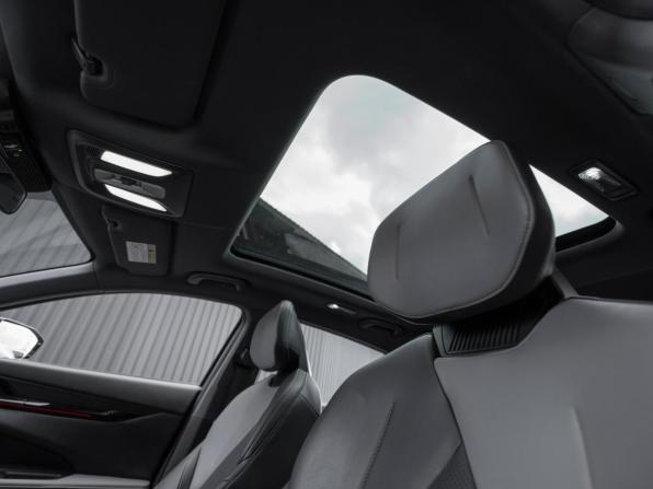 Changan UNI-V I с пробегом 2023 года, цена 2 185 000 рублей, 37124 км, лифтбек, Автокод Объявления