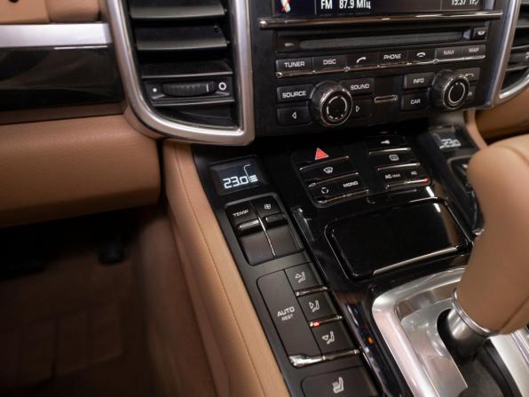 Porsche Cayenne II (958) с пробегом 2011 года, цена 1 895 000 рублей, 248920 км, внедорожник, Автокод Объявления
