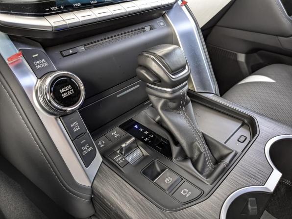 Toyota Land Cruiser 300 Series с пробегом 2023 года, цена 11 450 000 рублей, 33816 км, внедорожник, Автокод Объявления