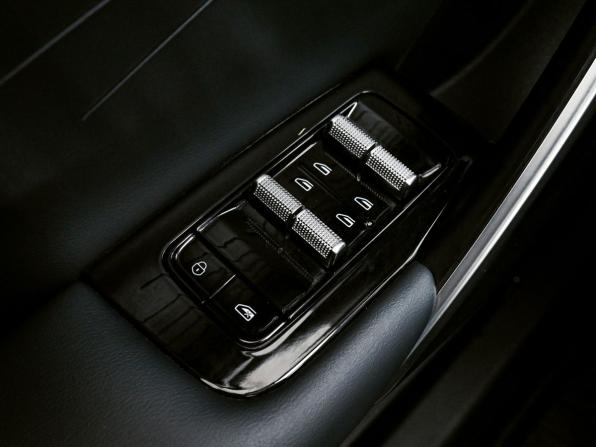 Geely Atlas II с пробегом 2024 года, цена 3 149 000 рублей, 32608 км, внедорожник, Автокод Объявления