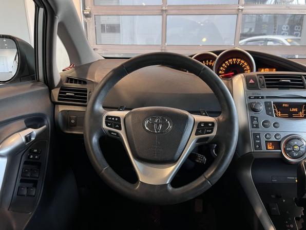 Toyota Verso I с пробегом 2010 года, цена 1 160 000 рублей, 172381 км, компактвэн, Автокод Объявления