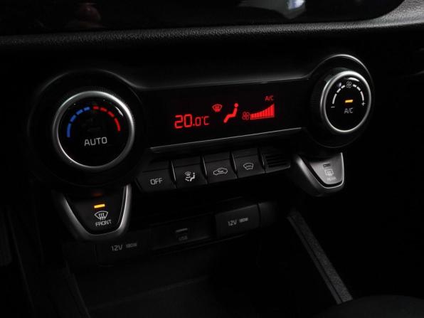 Kia Rio IV Рестайлинг с пробегом 2020 года, цена 1 644 000 рублей, 113673 км, седан, Автокод Объявления