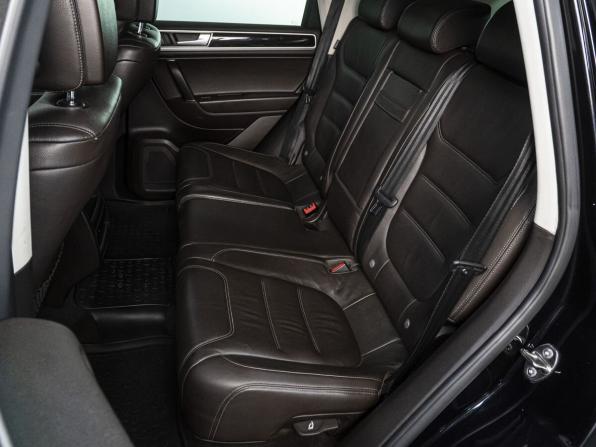 Volkswagen Touareg II Рестайлинг с пробегом 2015 года, цена 3 490 000 рублей, 134221 км, внедорожник, Автокод Объявления