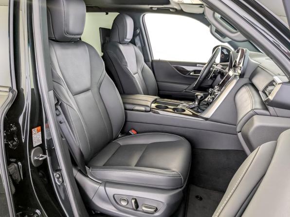 Lexus LX IV с пробегом 2025 года, цена 19 500 000 рублей, 15160 км, внедорожник, Автокод Объявления