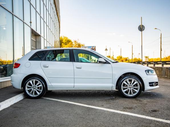 Audi A3 II (8P) Рестайлинг 2 с пробегом 2011 года, цена 898 000 рублей, 170221 км, хэтчбек, Автокод Объявления
