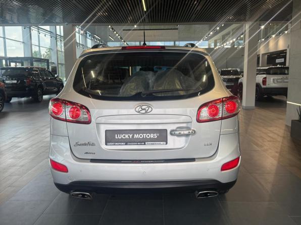 Hyundai Santa Fe II Рестайлинг с пробегом 2011 года, цена 995 000 рублей, 359049 км, внедорожник, Автокод Объявления