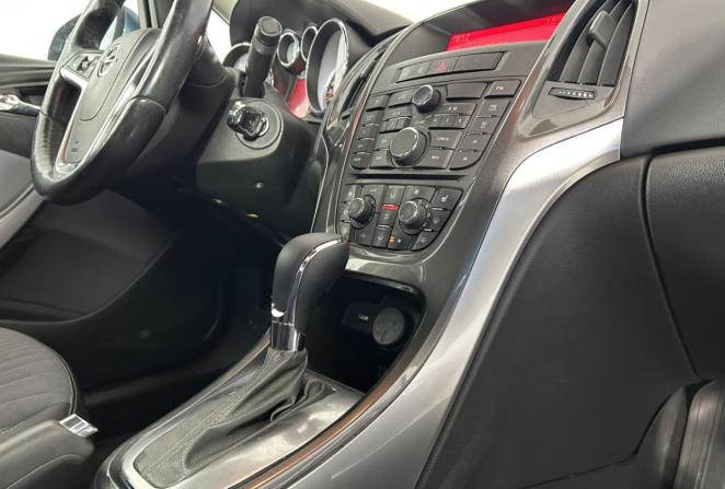 Opel Astra J Рестайлинг с пробегом 2013 года, цена 970 000 рублей, 229046 км, хэтчбек, Автокод Объявления