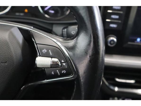 Skoda Rapid II с пробегом 2020 года, цена 1 635 000 рублей, 165468 км, лифтбек, Автокод Объявления