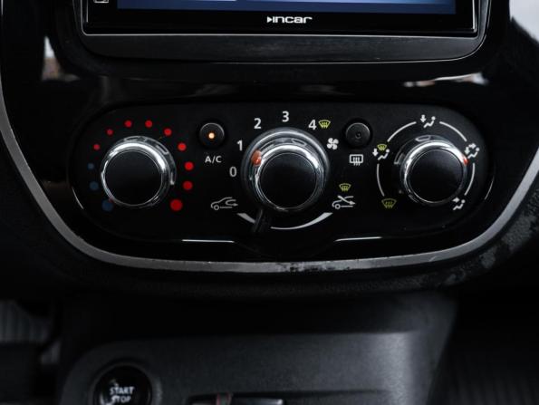 Renault Kaptur I с пробегом 2017 года, цена 1 565 000 рублей, 98450 км, внедорожник, Автокод Объявления