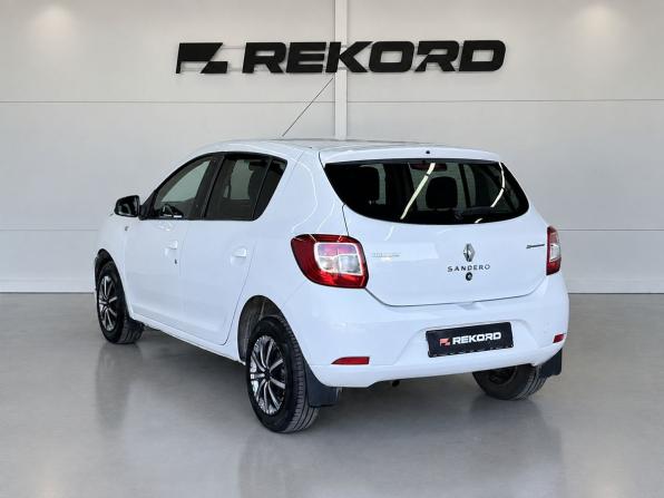 Renault Sandero II с пробегом 2016 года, цена 629 000 рублей, 182318 км, хэтчбек, Автокод Объявления