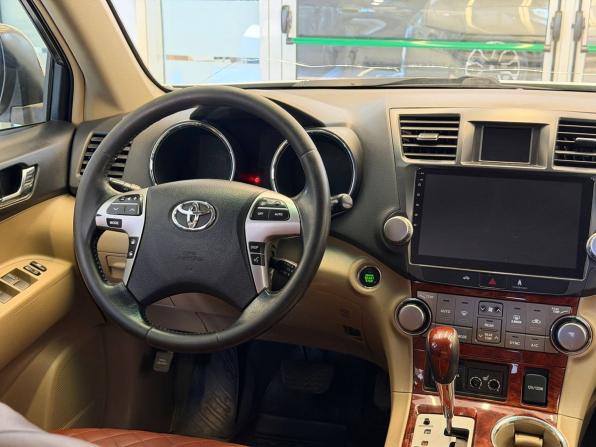 Toyota Highlander II (XU40) Рестайлинг с пробегом 2011 года, цена 1 750 000 рублей, 290190 км, внедорожник, Автокод Объявления