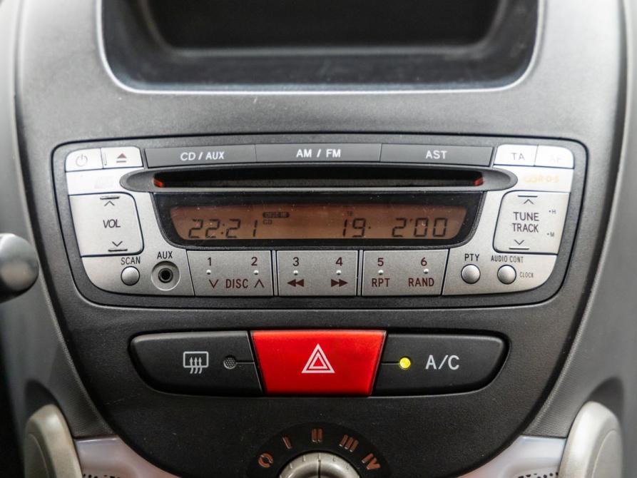 Peugeot 107 I Рестайлинг Волгоград  - изображение 17