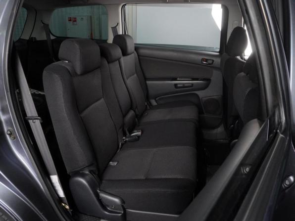 Toyota Wish I с пробегом 2005 года, цена 850 000 рублей, 299999 км, компактвэн, Автокод Объявления