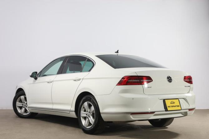 Volkswagen Passat B8 с пробегом 2016 года, цена 1 899 000 рублей, 109100 км, седан, Автокод Объявления