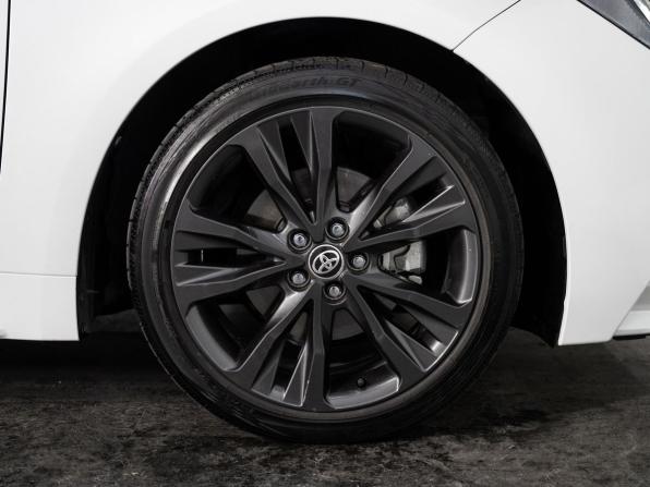 Toyota Corolla XII (E210) с пробегом 2021 года, цена 1 900 000 рублей, 42547 км, универсал, Автокод Объявления