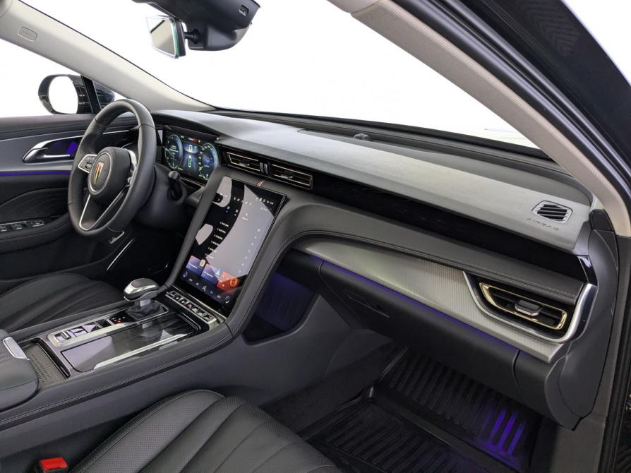 Hongqi H5 II Москва  - изображение 22