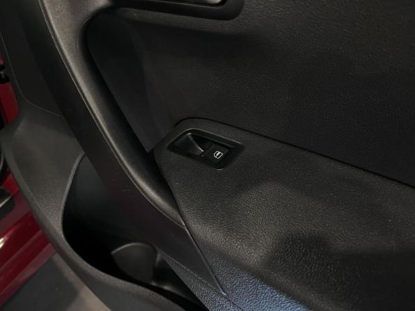 Volkswagen Polo V Рестайлинг с пробегом 2019 года, цена 1 775 000 рублей, 38500 км, седан, Автокод Объявления