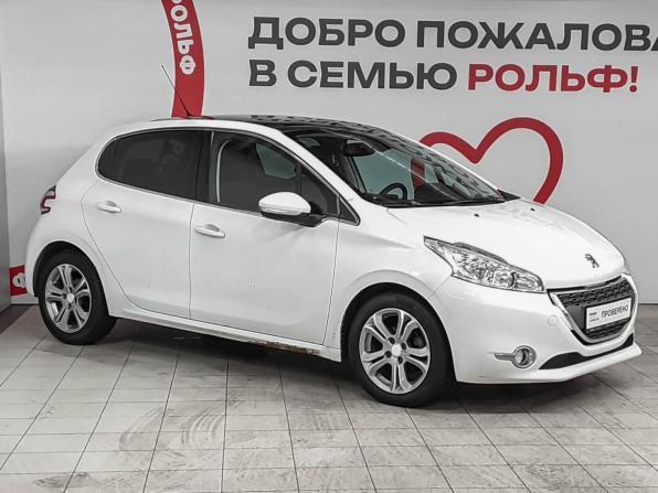Peugeot 208 I с пробегом 2013 года, цена 620 000 рублей, 193500 км, хэтчбек, Автокод Объявления