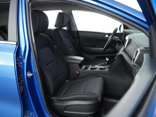 Kia Sportage IV Рестайлинг с пробегом 2021 года, цена 2 588 055 рублей, 69661 км, внедорожник, Автокод Объявления
