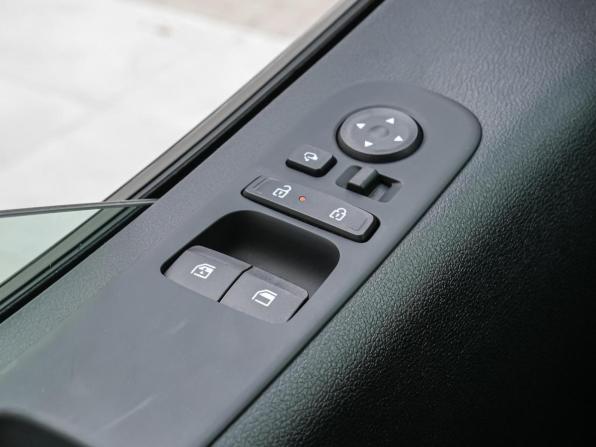 Hyundai Staria I с пробегом 2024 года, цена 5 625 000 рублей, 24040 км, минивэн, Автокод Объявления