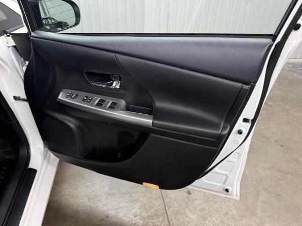 Toyota Prius Alpha I (ZVW40/41) Рестайлинг с пробегом 2015 года, цена 1 547 000 рублей, 74770 км, универсал, Автокод Объявления
